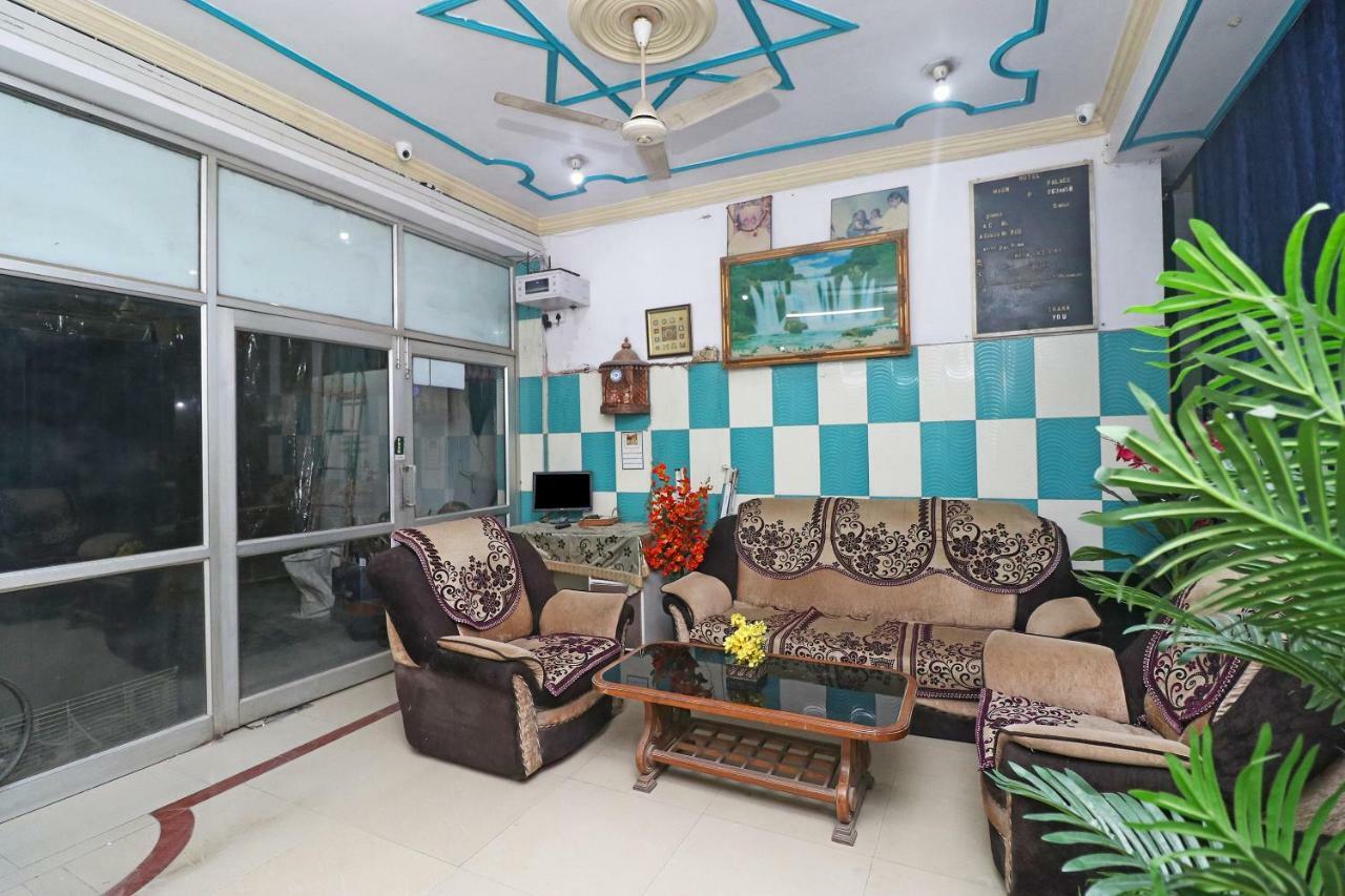 Oyo 30288 Hotel Moon Palace Λάκναου Εξωτερικό φωτογραφία